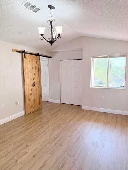 Building Photo - 13206 Glenmoor Dr