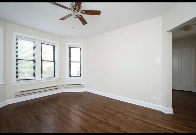 Building Photo - 1 bedroom in Chicago IL 60613