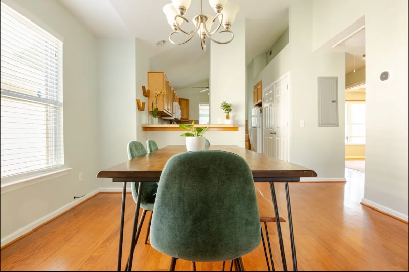 Building Photo - 1848 Greenville St