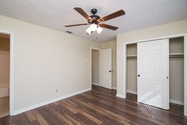 Building Photo - 1536 Coombs Dr