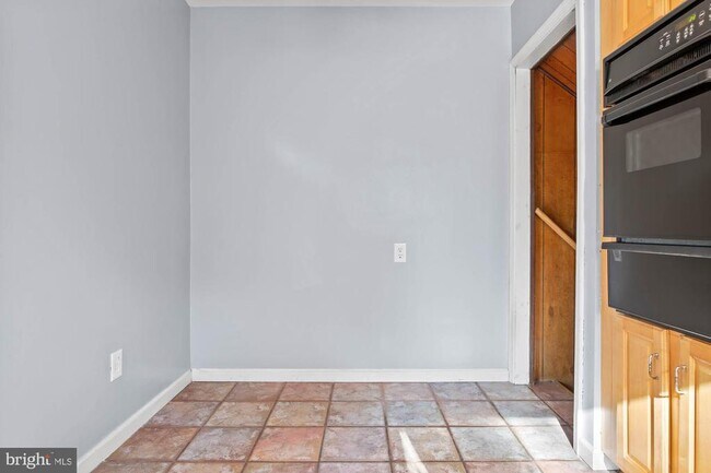 Building Photo - 309 Williams Rd