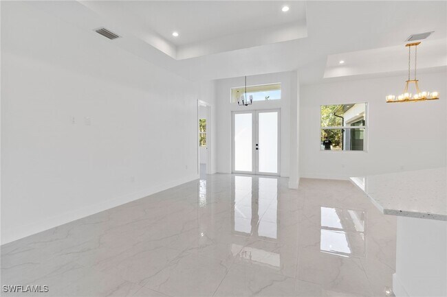 Building Photo - 1081 Desoto Blvd S