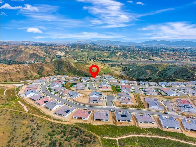 Building Photo - 30000 N Camino los Robles