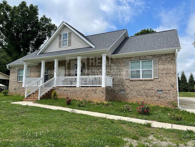 Building Photo - 206 Hassellwood Dr