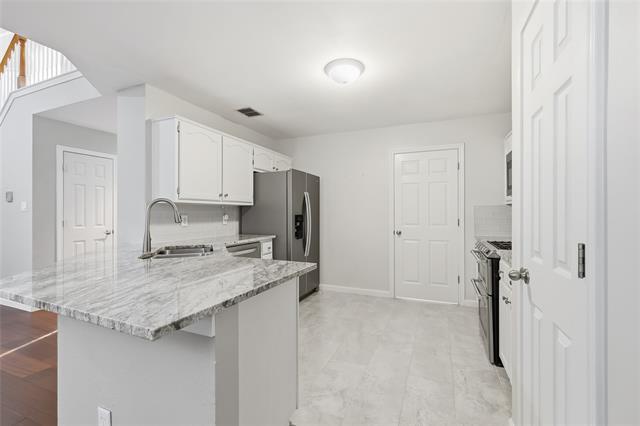 Building Photo - 2097 Amherst Dr