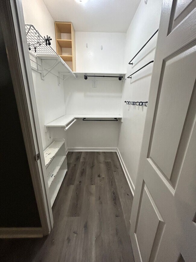 Building Photo - Charming 3 Bedroom, 1 Bath Home – 1,440 Sq...