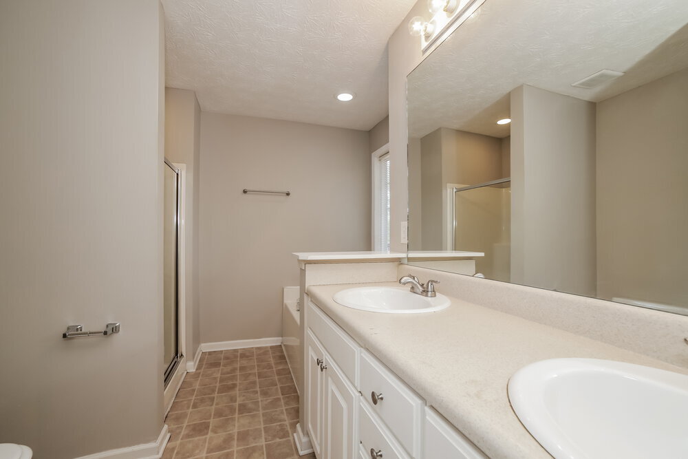 Building Photo - 124 S Winds Dr