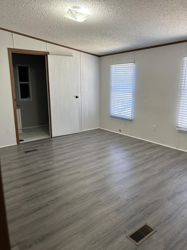 Building Photo - 4116 Tarlton Mill Rd