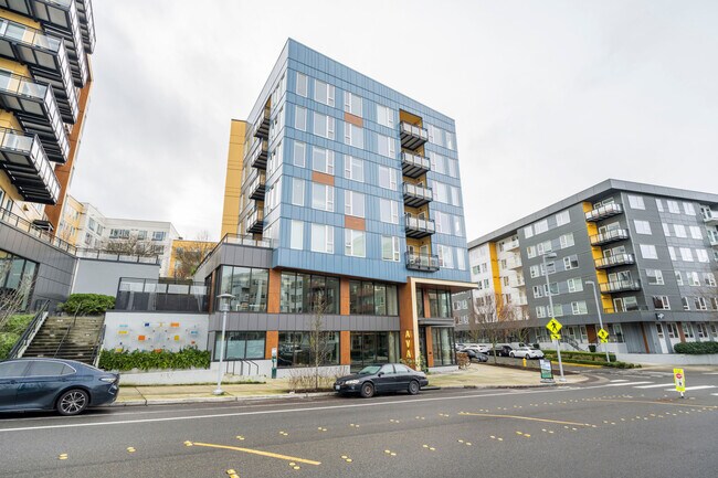 Building Photo - 15301 NE Turing St