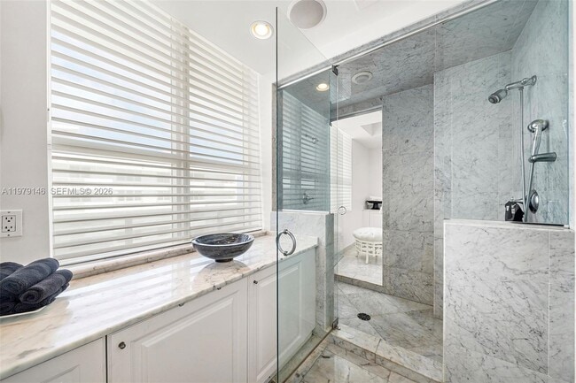 Building Photo - 5801 Collins Ave