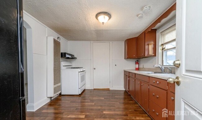 Building Photo - 29 Smith St