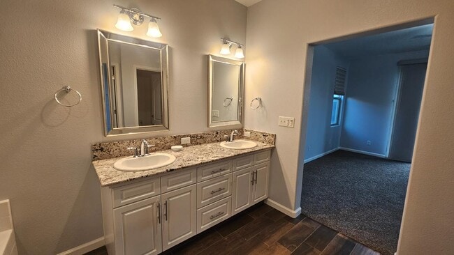 Building Photo - 3351 Cordova Ave