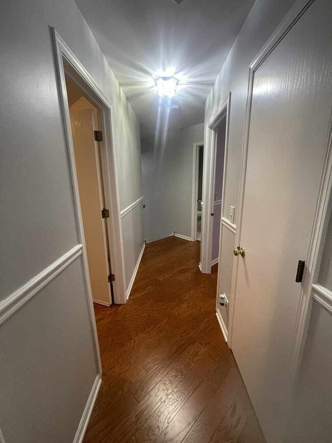 Building Photo - 76 Canterbury Trail