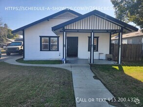 Building Photo - Charming 2-Bedroom Home in Tulare – Modern...