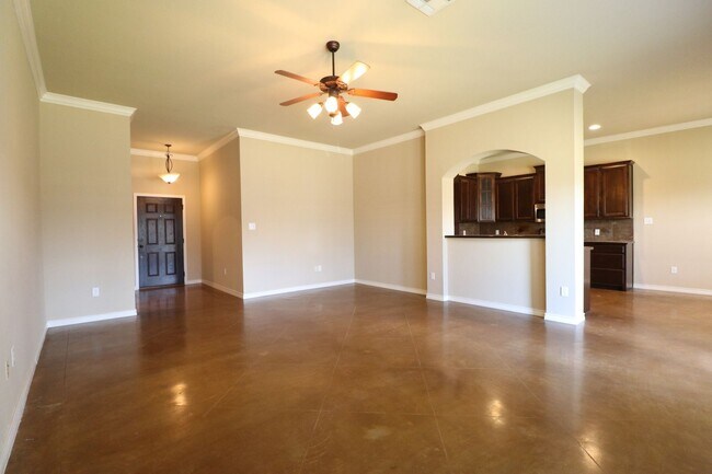 Building Photo - Stallion 3101 - 3105