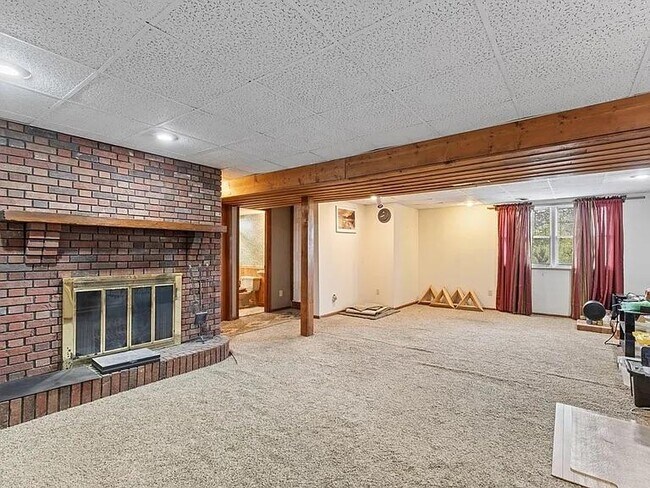 Building Photo - 1447 Beverly Dr