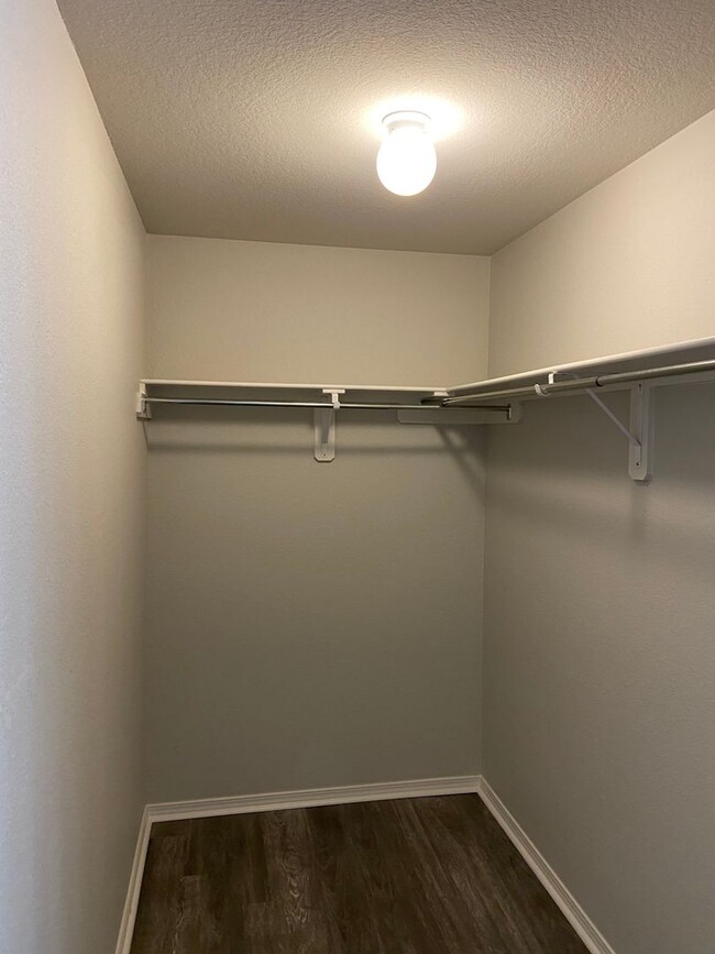 Building Photo - *Pre-leasing* Three Bedroom | Two Bath Hom...