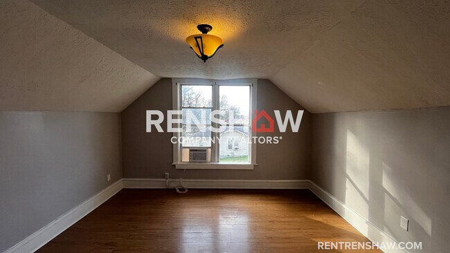 Building Photo - 1817 Edward Ave