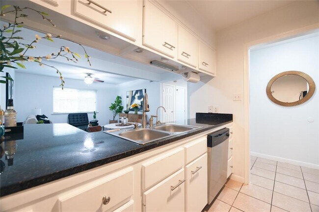 Building Photo - 4209 Burnet Rd