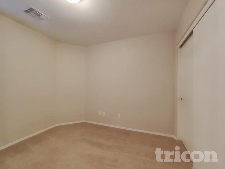 Building Photo - 15109 N Verbena St