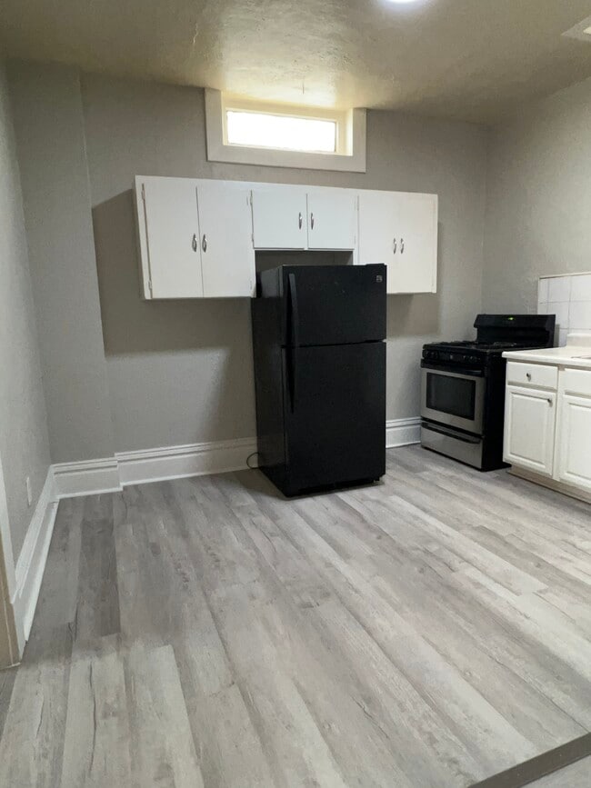 Building Photo - 2521 Peach St