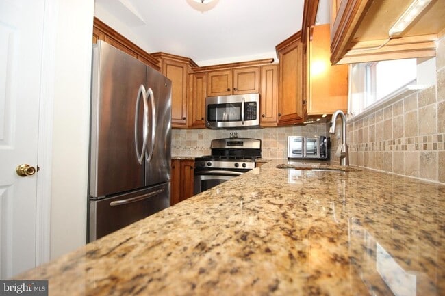 Building Photo - 26 Steeplechase Cir