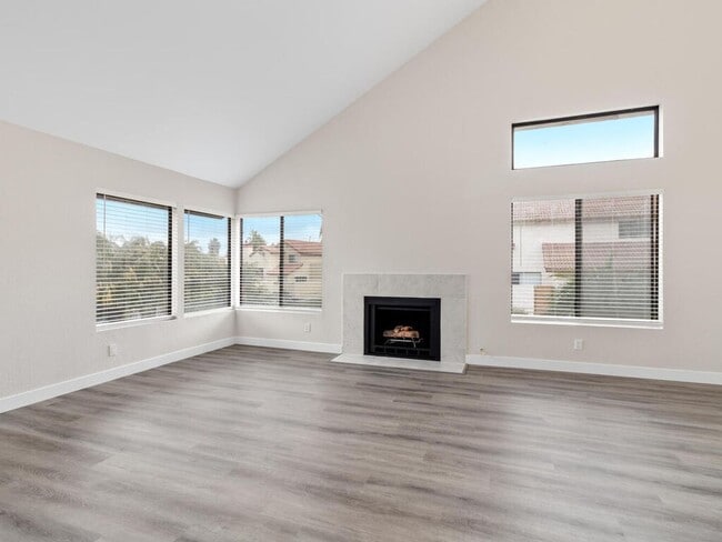 Building Photo - Newly Remodeled 2 Story, 3 Bedroom Condo