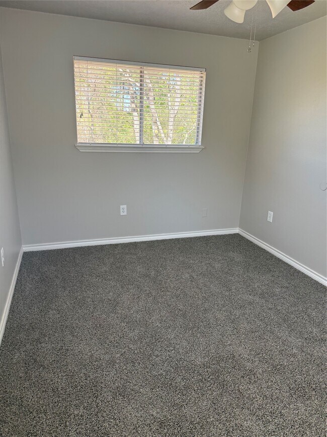 Building Photo - 615 Texas St