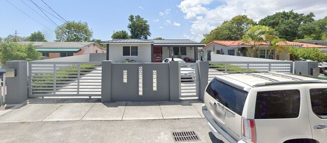 Primary Photo - 5350 NW 4th St