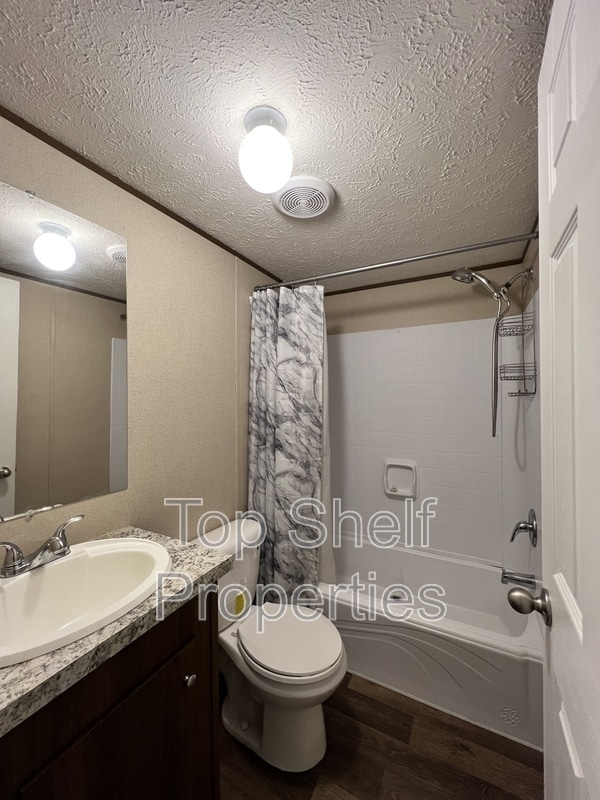 Building Photo - 443 Rocky Ridge Ln