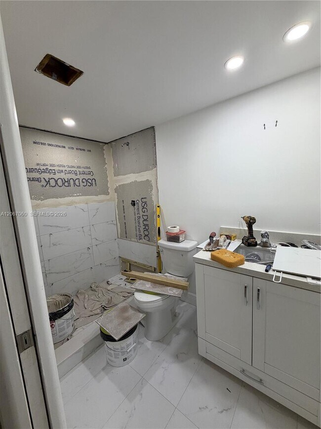 Building Photo - 8065 SW 107th Ave