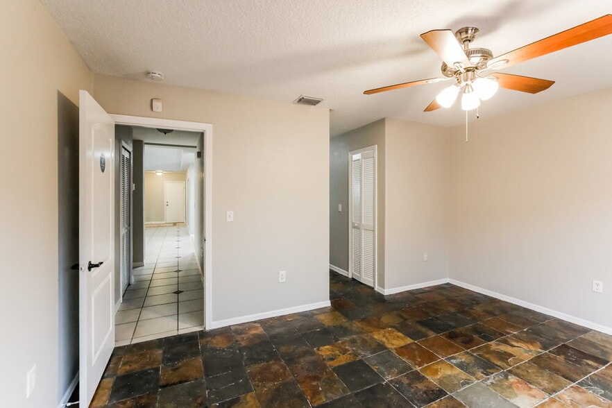 Building Photo - 19408 NW 83rd Ave