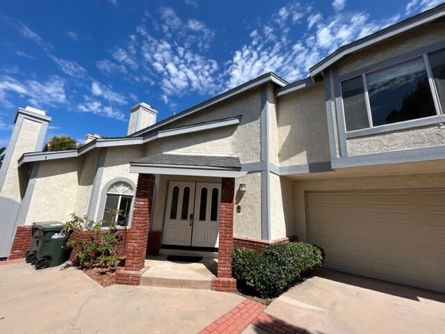 Cape Cod style house - 2419 Clark Ln