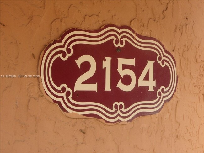 Building Photo - 2154 W 60th St