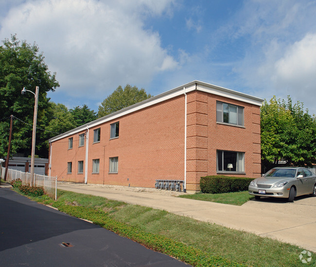 Building Photo - 933-1001 Far Hills Ave