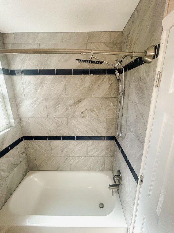 Building Photo - 720 East Harbor Dr S