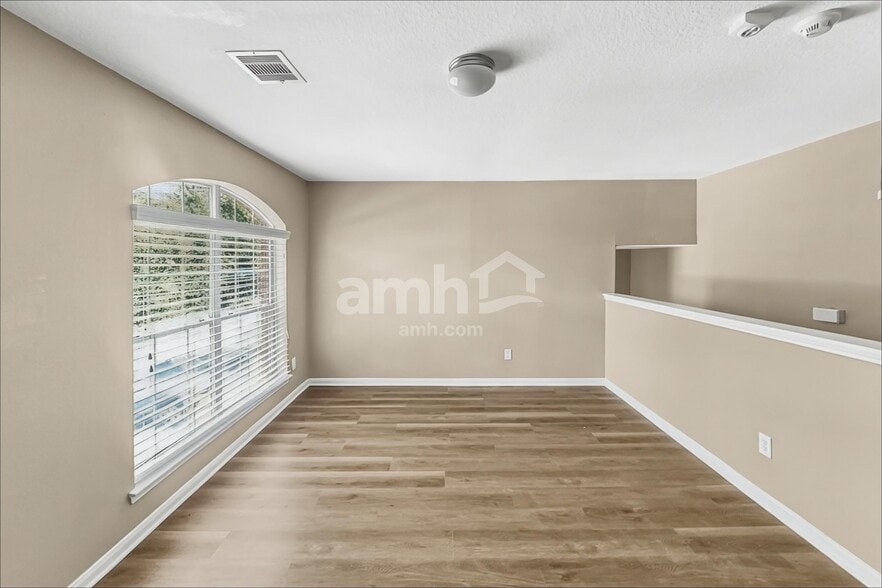 Building Photo - 1711 Mickle Creek Dr
