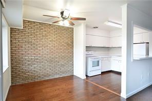 Building Photo - 1009 Sanlin Dr