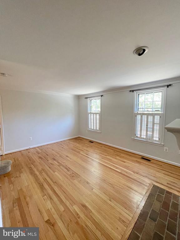 Building Photo - 1208 W Abingdon Dr