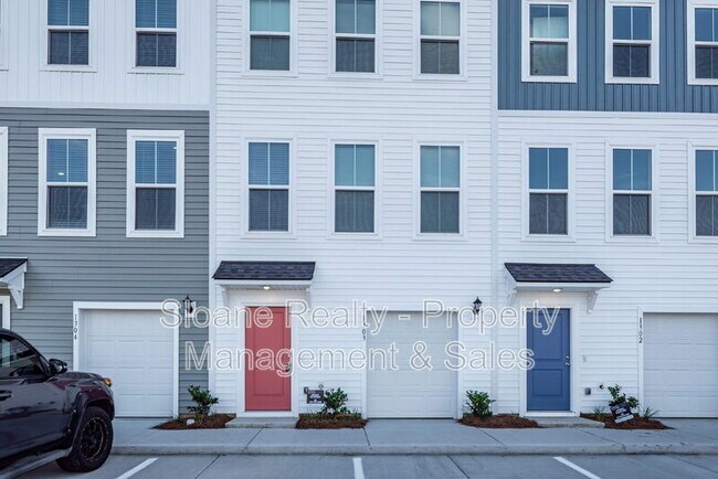 Building Photo - 4633 Forest Hills Dr