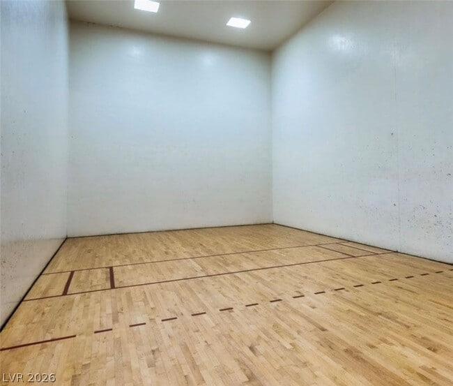 Building Photo - 399 Center Green Dr