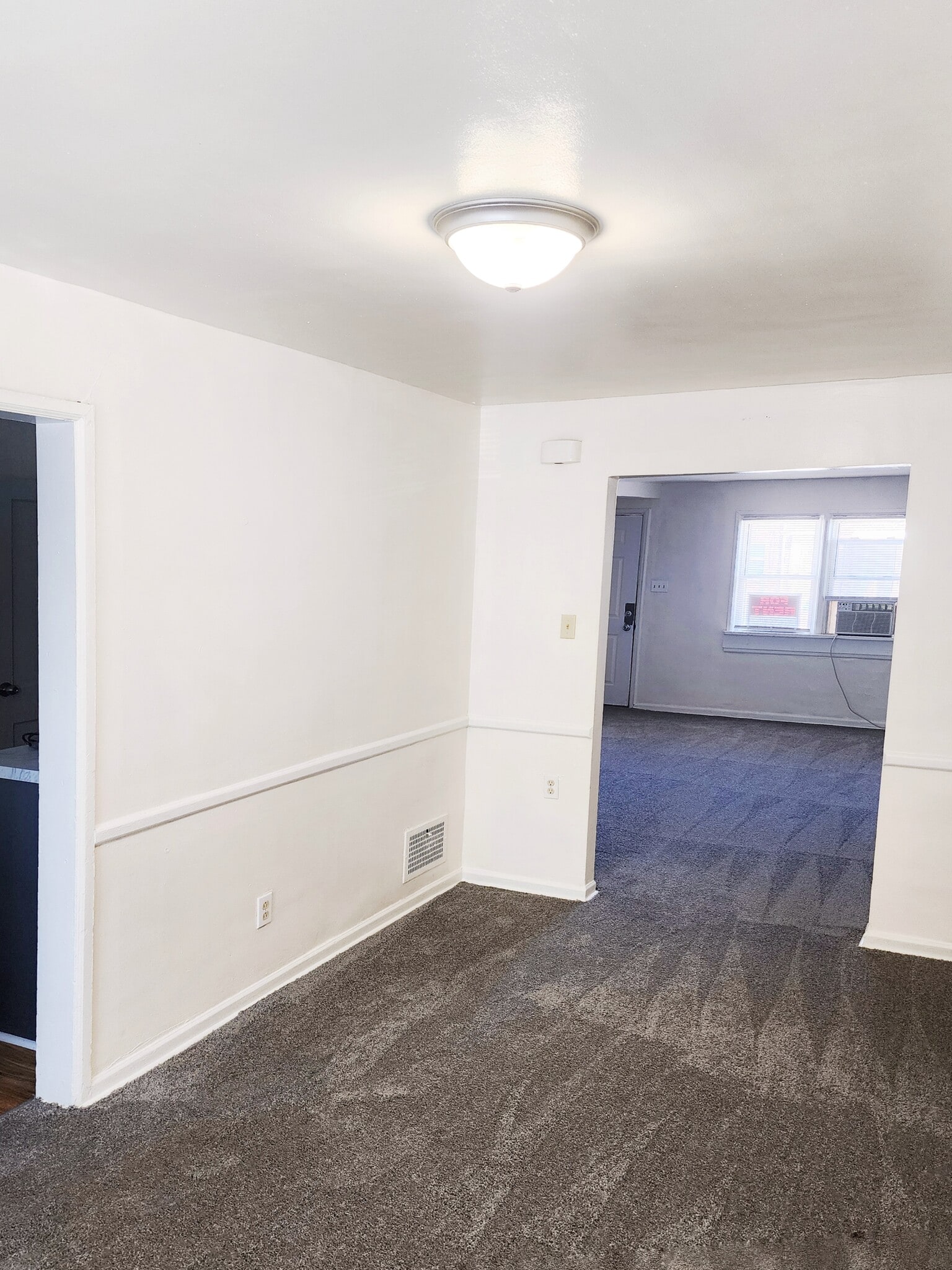 Building Photo - 2601 N Heald St