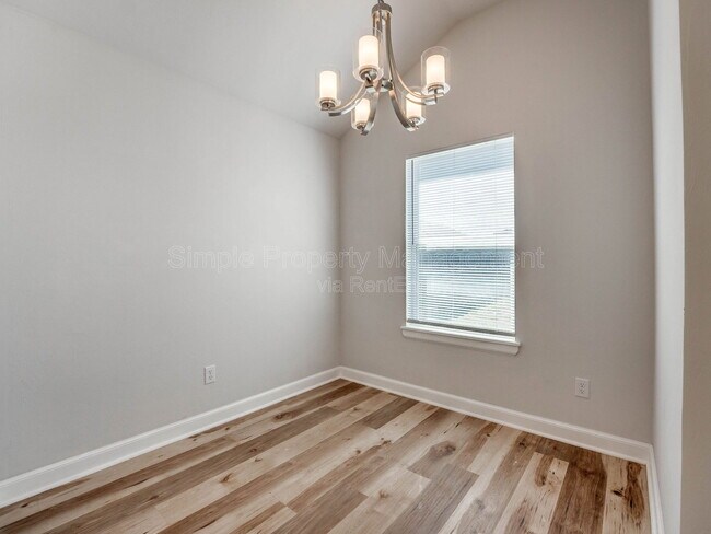 Building Photo - 608 Blue Fish Ct