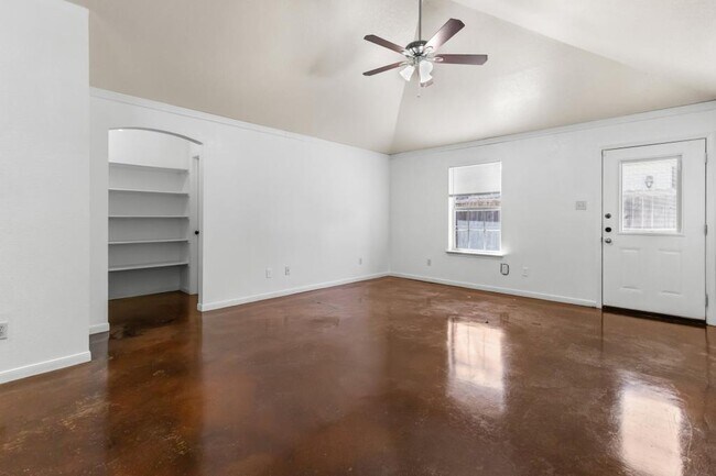 Building Photo - 1615 Libby Ln