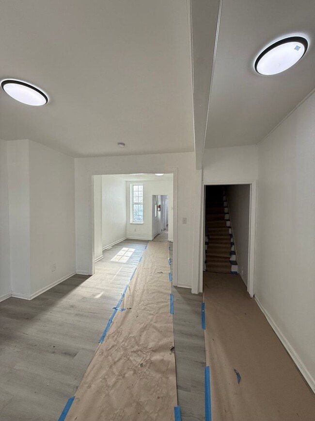 Building Photo - 538 Bailey St