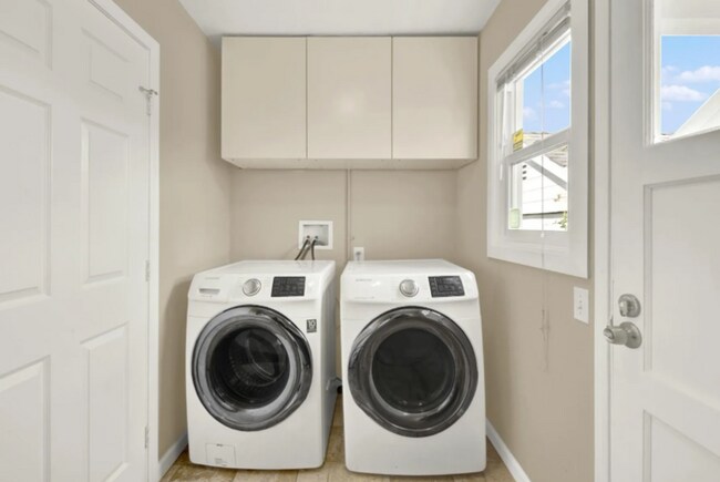 Building Photo - Spacious & Updated 2 BR / 1 BA Home in North Oakland – Move-In Ready!