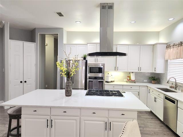 Building Photo - 7705 La Guardia Dr