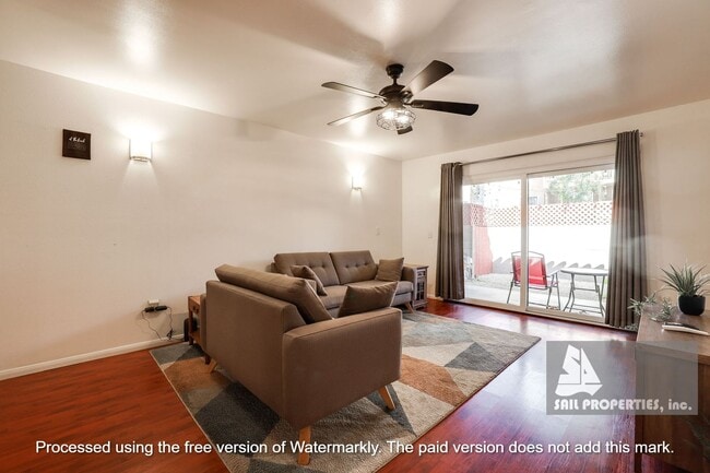 Building Photo - Fully Furnished Beachside Living in Huntin...