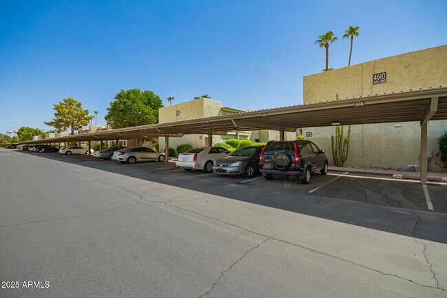 Building Photo - 4610 N 68th St