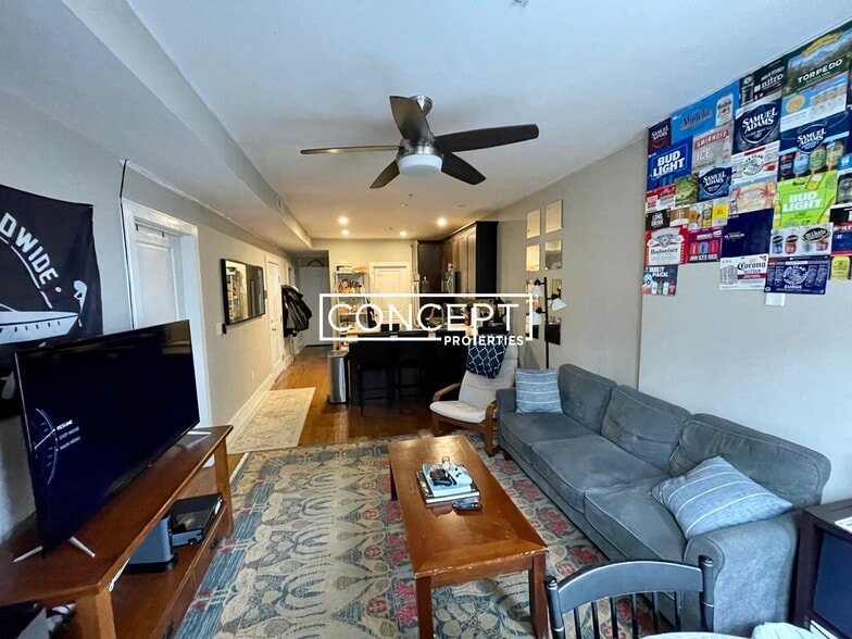 Building Photo - 26 Worthington St